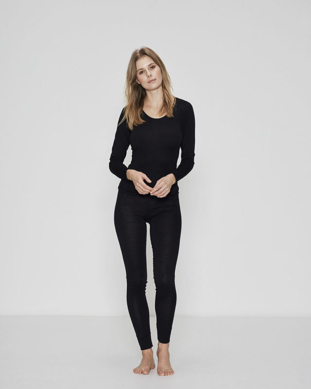 Wollset mit schwarzem Langarm-T-Shirt und schwarzen Leggings -JBS of Denmark Women